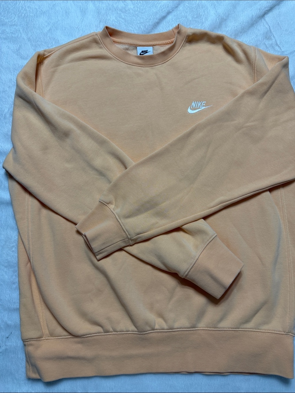 Nike Women’s Peach Crewneck Sweatshirt